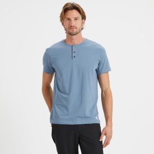 Vuori Men’s Short Sleeve Ever Henley, size Large